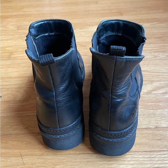 Artica Black Chelsea Ankle Boots.  Size 37, Size 7 US. Good used conditi… - Picture 6 of 7